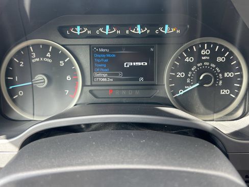 Used 2020 Ford F150 XLT w/ Equipment Group 302A Luxury AWD/4WD image 14