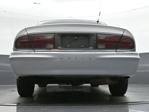 Used 2002 Buick Park Avenue w/ Prestige Pkg FWD image 13