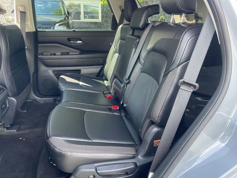 Certified 2024 Nissan Pathfinder SL AWD/4WD image 20