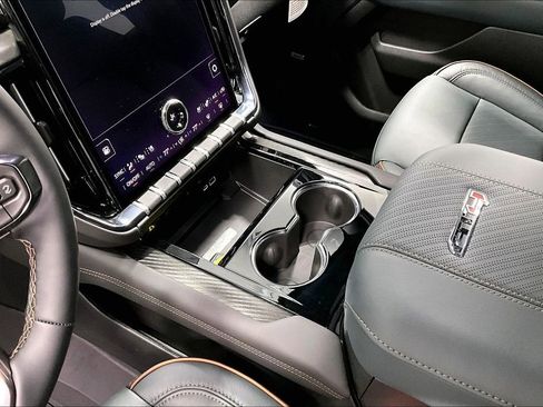 New 2026 GMC Yukon XL AT4 w/ AT4 Premium Plus Package image 21