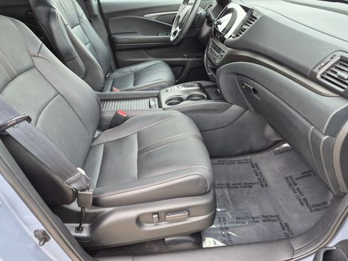 Certified 2023 Honda Passport TrailSport image 29