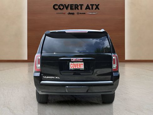 Used 2019 GMC Yukon XL SLT w/ Open Road Package AWD/4WD image 4