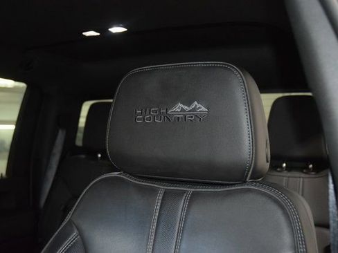Used 2022 Chevrolet Silverado 3500 High Country image 43