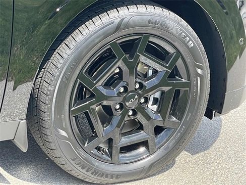 New 2025 Kia Carnival SX Prestige image 12