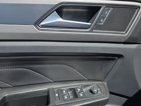 Used 2020 Volkswagen Atlas Cross Sport SEL AWD/4WD image 21