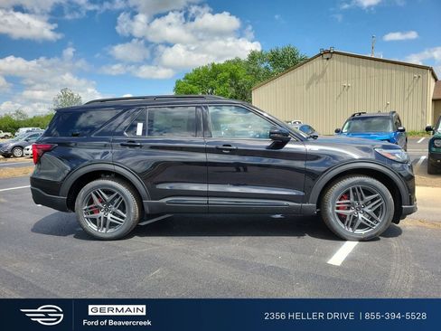 New 2026 Ford Explorer ST-Line AWD/4WD image 4