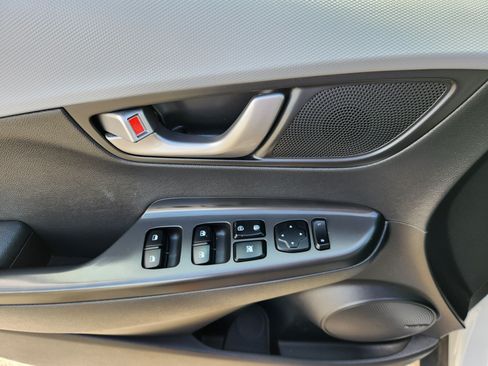 Used 2020 Hyundai Kona Ultimate AWD/4WD image 18