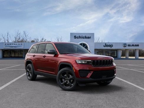 New 2025 Jeep Grand Cherokee Altitude image 5