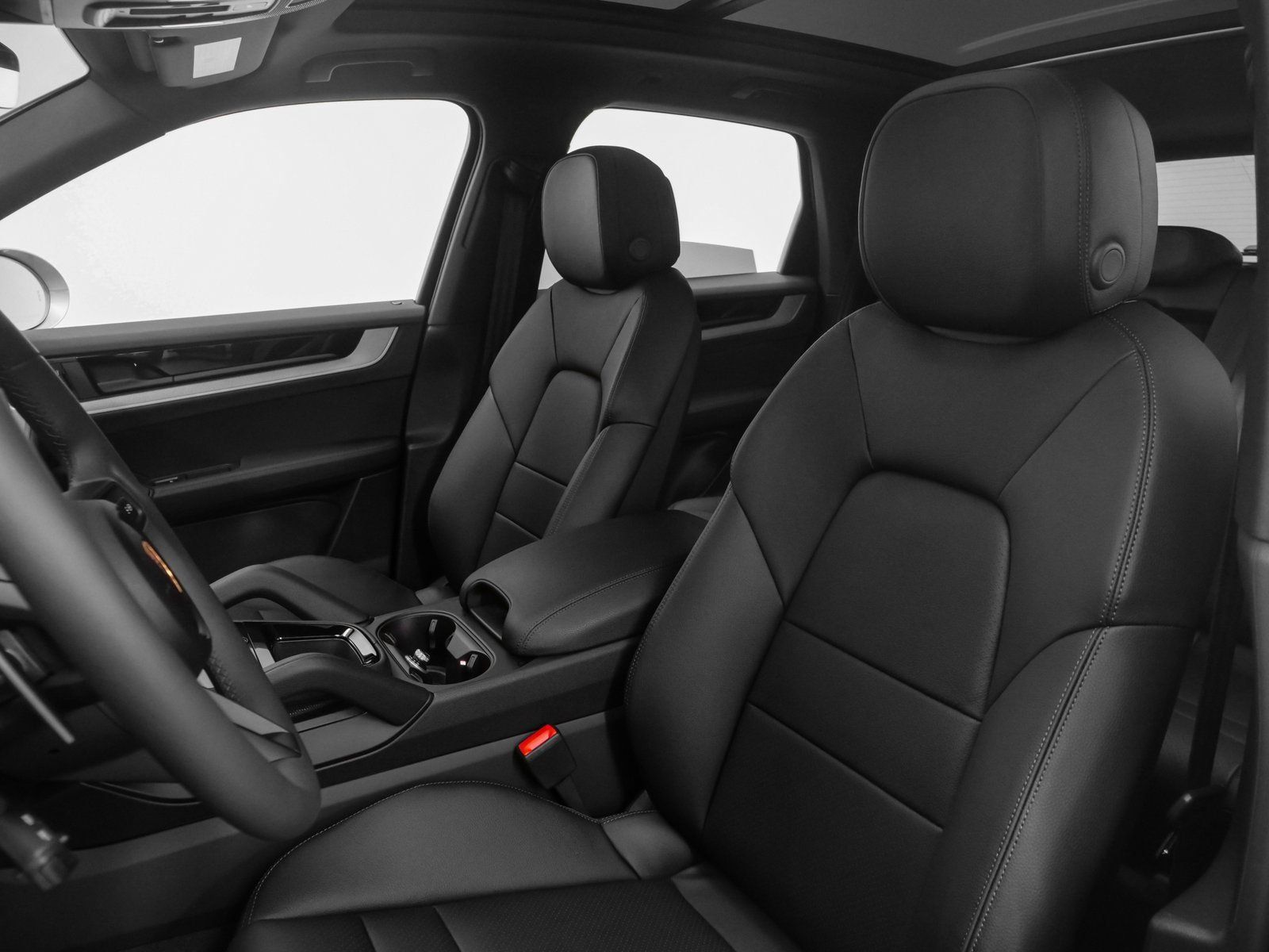 Certified 2025 Porsche Cayenne AWD/4WD image 5