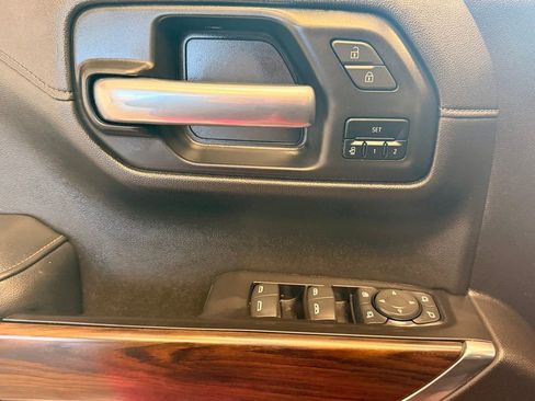 Used 2020 GMC Sierra 1500 SLT w/ SLT Premium Package image 18