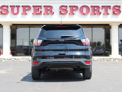 Used 2018 Ford Escape SE w/ SE Sport Appearance Package image 5