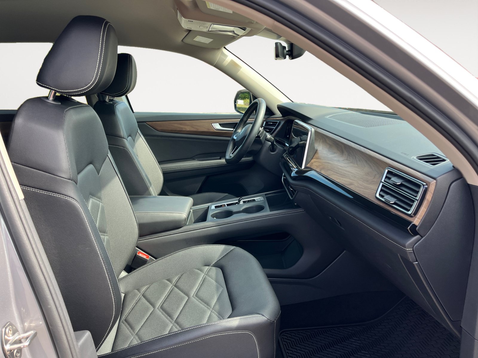 Certified 2025 Volkswagen Atlas SE AWD/4WD image 19