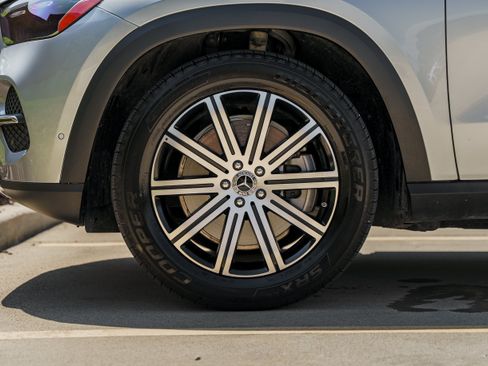 Used 2025 Mercedes-Benz GLE 450 4MATIC image 28