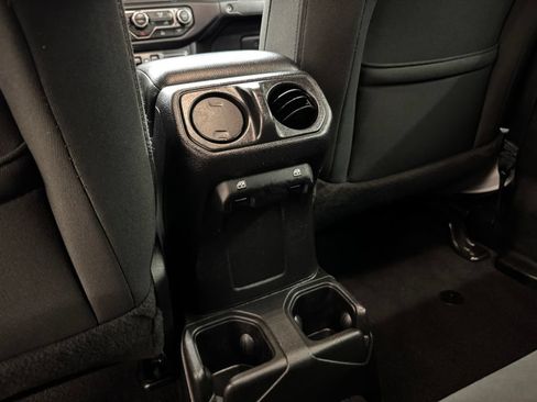 Used 2022 Jeep Gladiator Sport AWD/4WD image 24