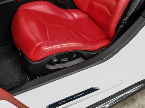 Used 2021 Chevrolet Corvette Stingray Preferred Cpe w/ Z51 Performance Package image 32