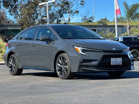 Used 2024 Toyota Corolla SE image 8