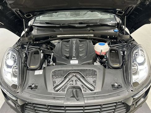 Used 2018 Porsche Macan S image 25