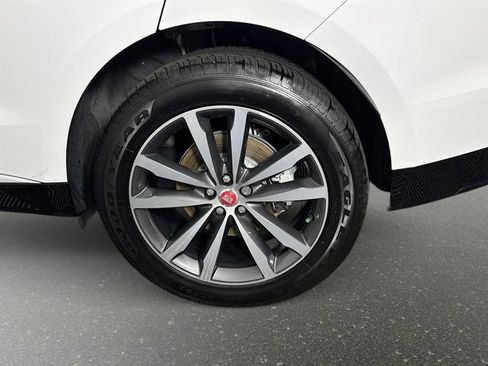 Used 2023 Jaguar F-PACE S image 33