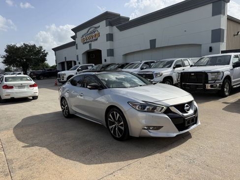 Used 2016 Nissan Maxima Platinum FWD image 42