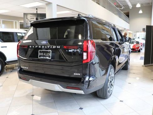 Used 2025 Ford Expedition Max Platinum w/ Platinum Ultimate Package AWD/4WD image 6
