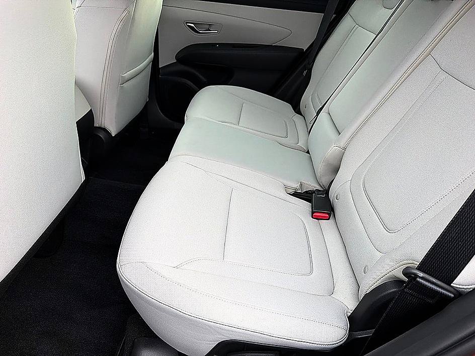 Certified 2026 Hyundai Tucson SE FWD image 9