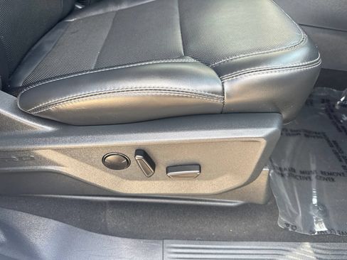 Used 2025 Ford Expedition Platinum AWD/4WD image 24