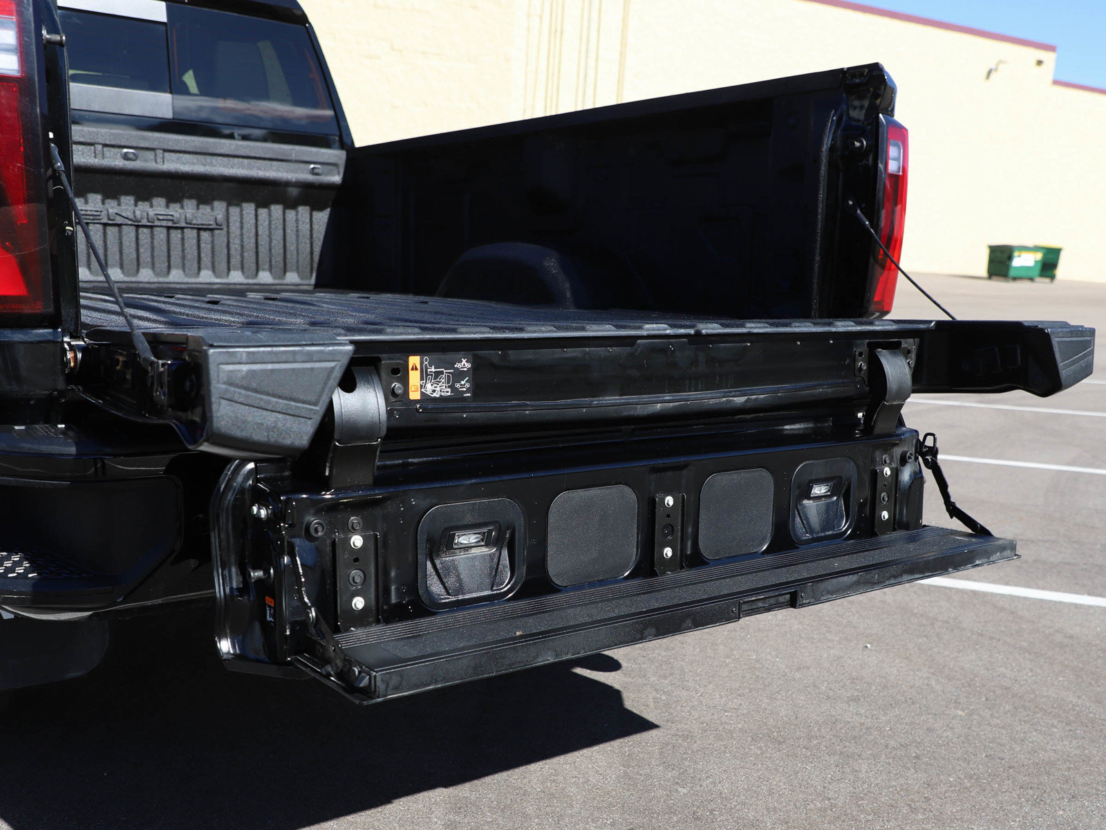 Used 2024 GMC Sierra 3500 Denali w/ Denali Reserve Package AWD/4WD image 16