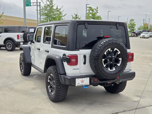 Used 2024 Jeep Wrangler Unlimited Rubicon 4xe image 4