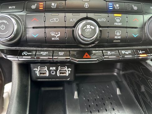 Used 2025 Dodge Durango GT image 39