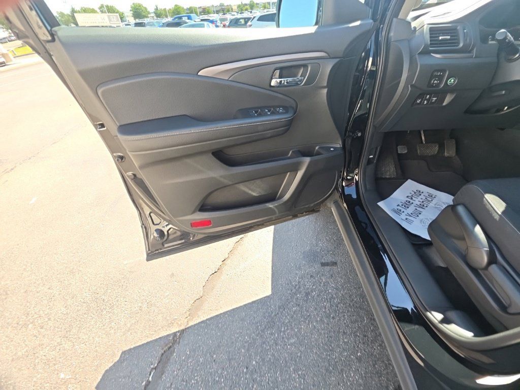 Certified 2023 Honda Ridgeline Sport image 14