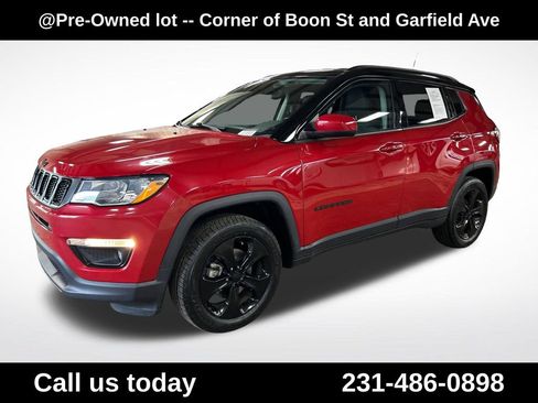Used 2020 Jeep Compass Latitude AWD/4WD image 1