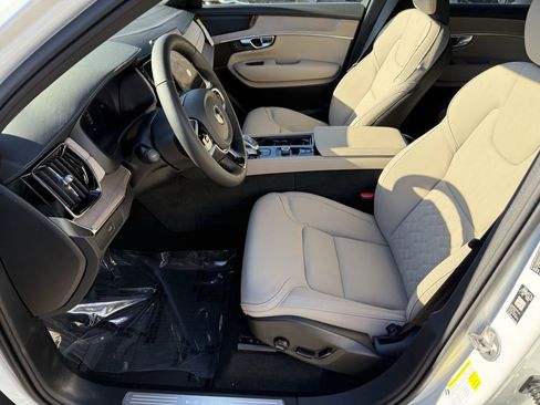 New 2026 Volvo XC90 B6 Plus w/ Protection Package Premier image 8