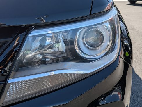 Used 2022 Chevrolet Colorado Z71 w/ Z71 Midnight Edition image 10