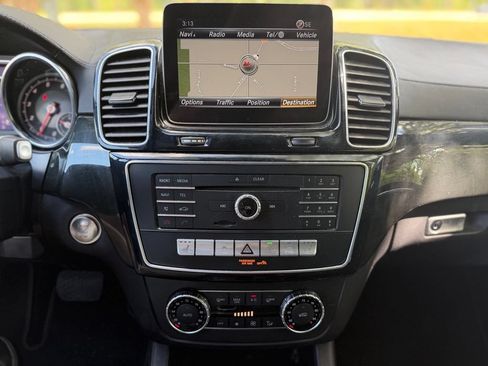 Used 2018 Mercedes-Benz GLS 450 4MATIC image 26