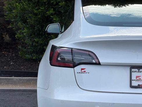 Used 2021 Tesla Model 3 Standard Range RWD image 17