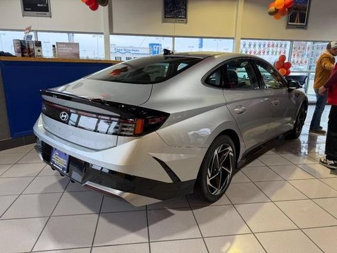 New 2026 Hyundai Sonata SEL FWD image 3
