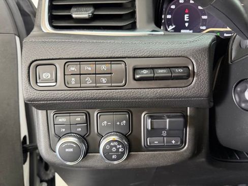 Used 2024 GMC Yukon Denali w/ Max Trailering Package AWD/4WD image 24