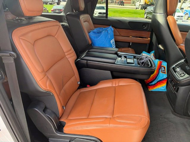 Used 2019 Lincoln Navigator L Reserve AWD/4WD image 11