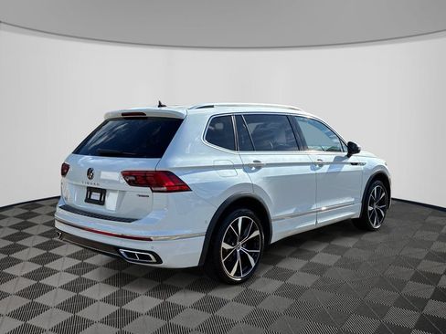 Used 2024 Volkswagen Tiguan SEL R-Line AWD/4WD image 7