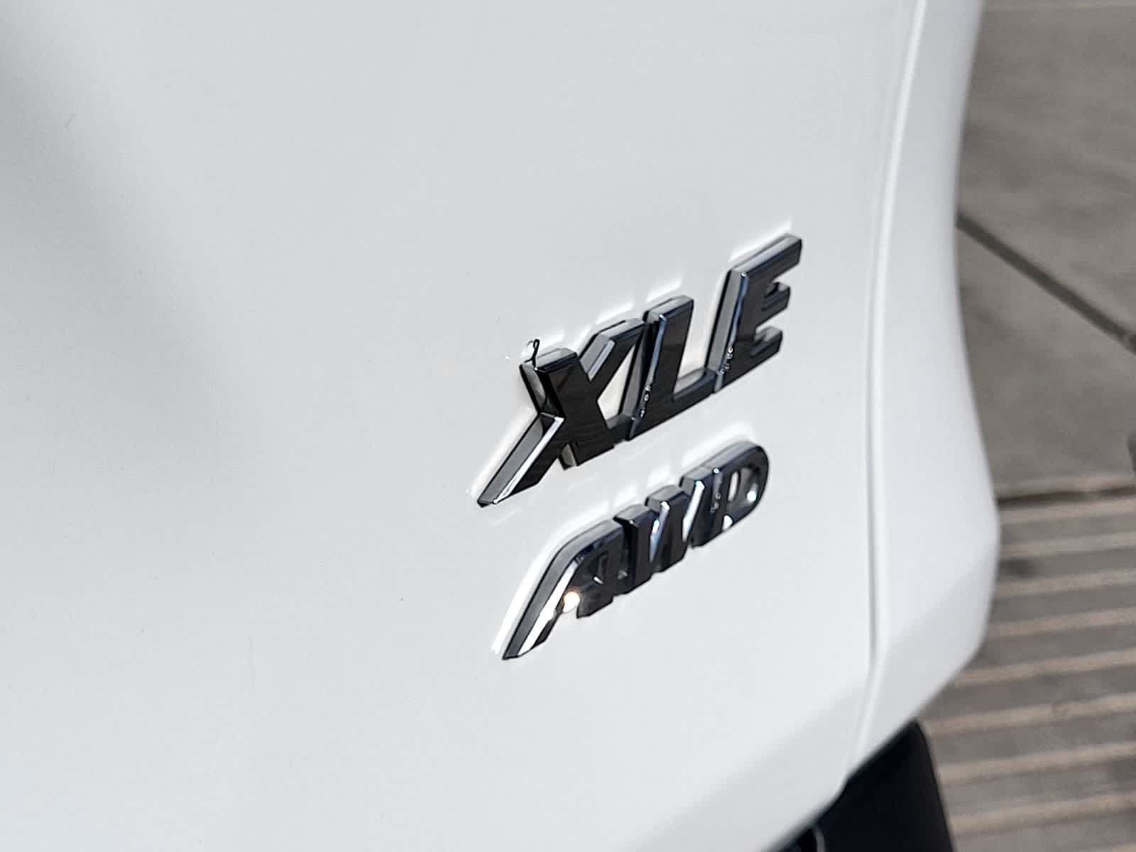 Used 2025 Toyota RAV4 XLE AWD/4WD image 28