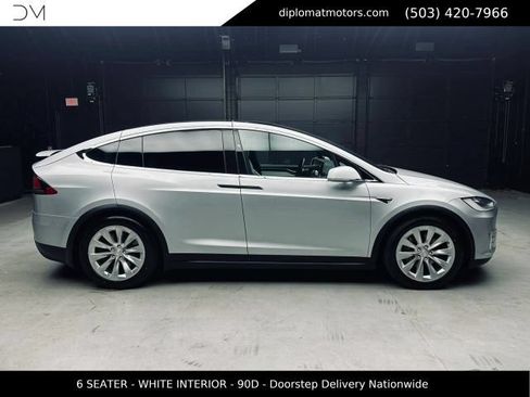 Used 2017 Tesla Model X 90D AWD/4WD image 8