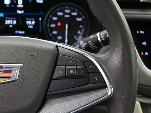 Used 2022 Cadillac XT5 Premium Luxury w/ Technology Package image 13