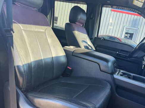 Used 2012 Ford F250 Lariat w/ Chrome Pkg image 18