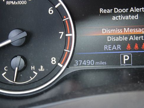 Used 2023 Nissan Altima 2.5 SR w/ SR Premium Package image 11