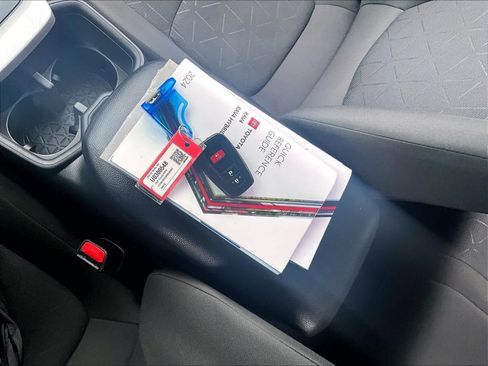 Used 2024 Toyota RAV4 XLE image 30