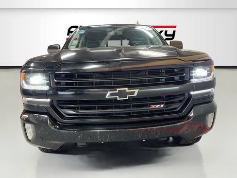 Used 2018 Chevrolet Silverado 1500 LTZ Z71 w/ LTZ Plus Package AWD/4WD image 2