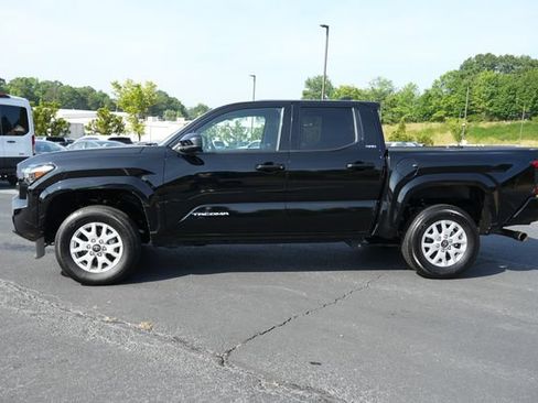 Used 2025 Toyota Tacoma SR5 RWD image 4