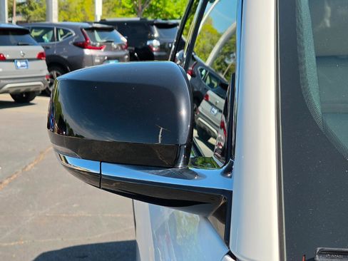 Used 2023 Jeep Grand Cherokee 4WD 4xe image 17