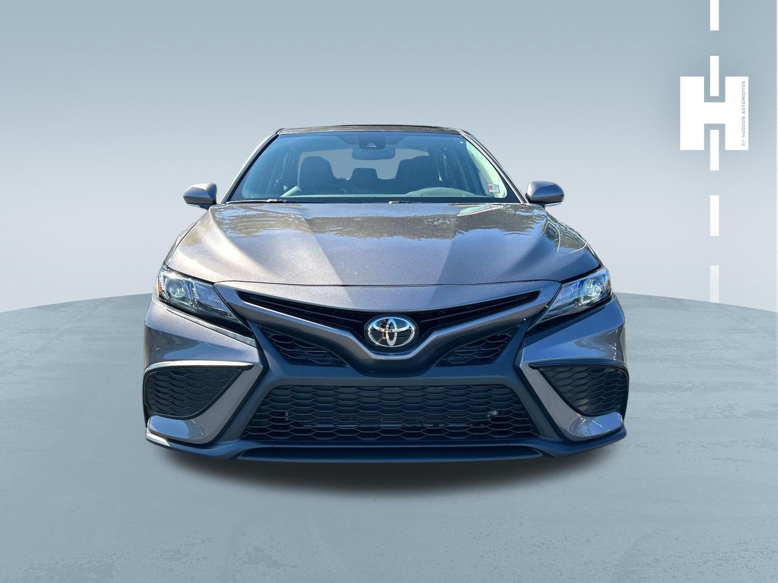 Used 2024 Toyota Camry SE w/ Convenience Package FWD image 2