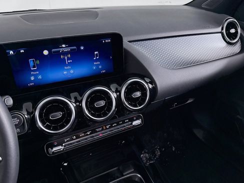 Used 2026 Mercedes-Benz GLA 250 image 19